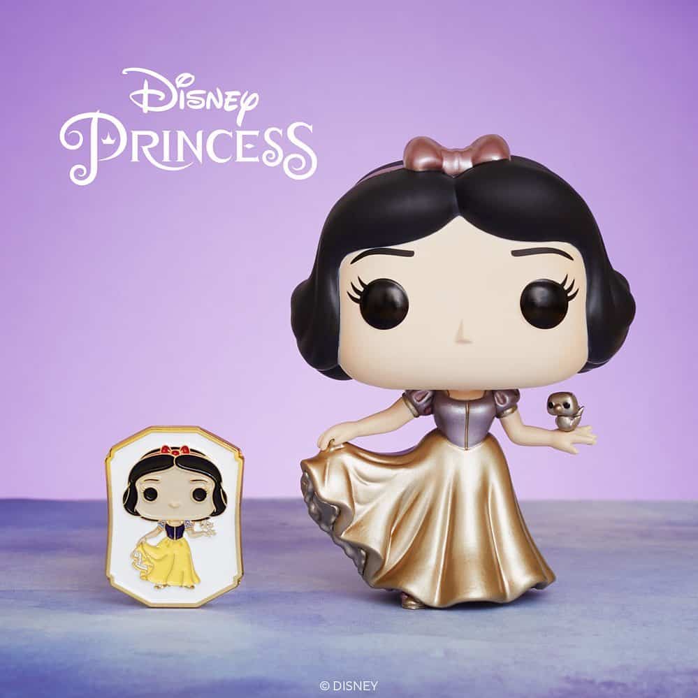 Funko Pop! and Pin: Disney: The Ultimate Princess - Snow White Metallic Goold Funko Pop! and Pin Funko Pop Vinyl Figure - Funko Shop Exclusive